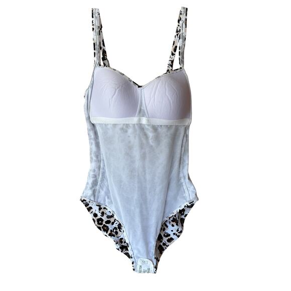 Nip Tuck Swim Leopard Print One Piece Swimsuit Women’s 8 Tummy Control - Picture 6 of 10
